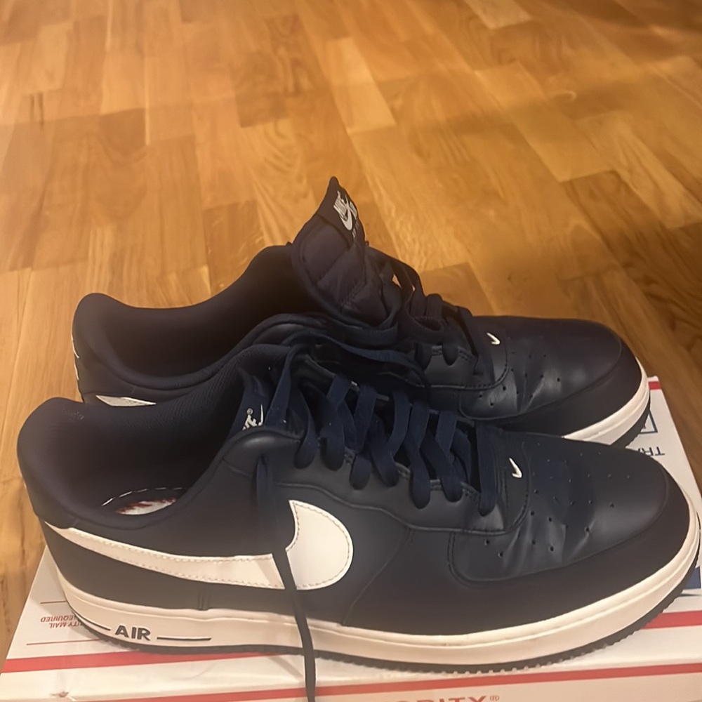 Airforce 1 - Picture 2 of 6